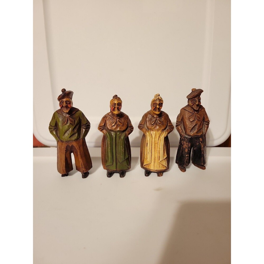 4 Vtg. Syroco? Peasant Man & Woman Pressed Wood Couple Figurines 5 1/4"